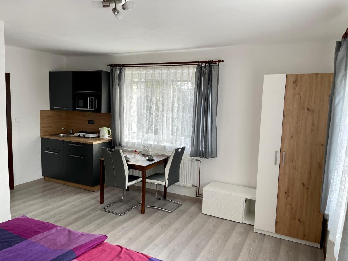 Apartmany Marjanka Jenisovice  Exterior foto